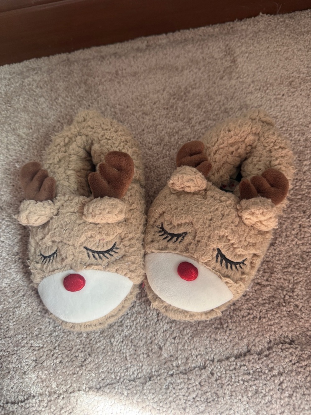 dearfoams Kids Reindeer Brown Plush Slippers with Red Nose